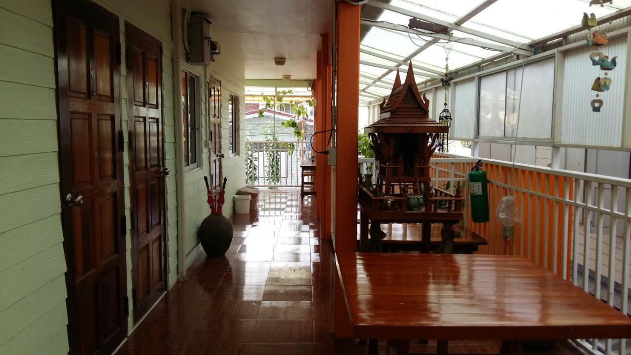 Jutharat Home Аюттхая Экстерьер фото